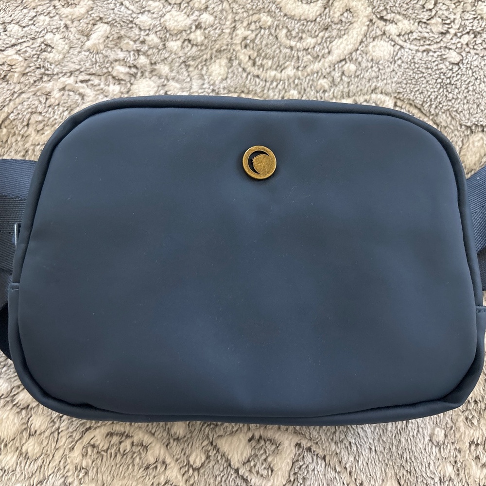 New ZYIA Active Crossbody bag